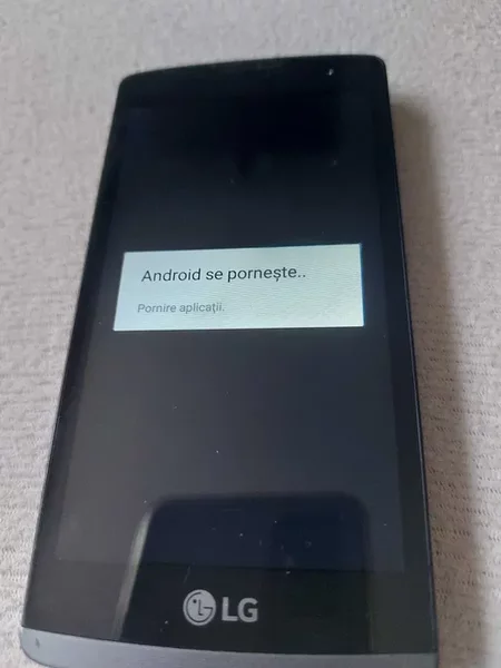 Telefon LG-H340n (pentru piese)